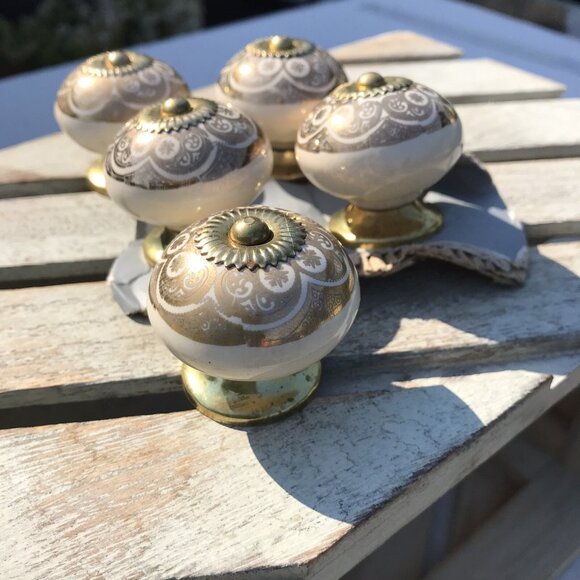 NEW Set 5 Decor Ceramic Gold Brass Decorative Drawer Cabinet Pulls Knobs - Picture 3 of 10